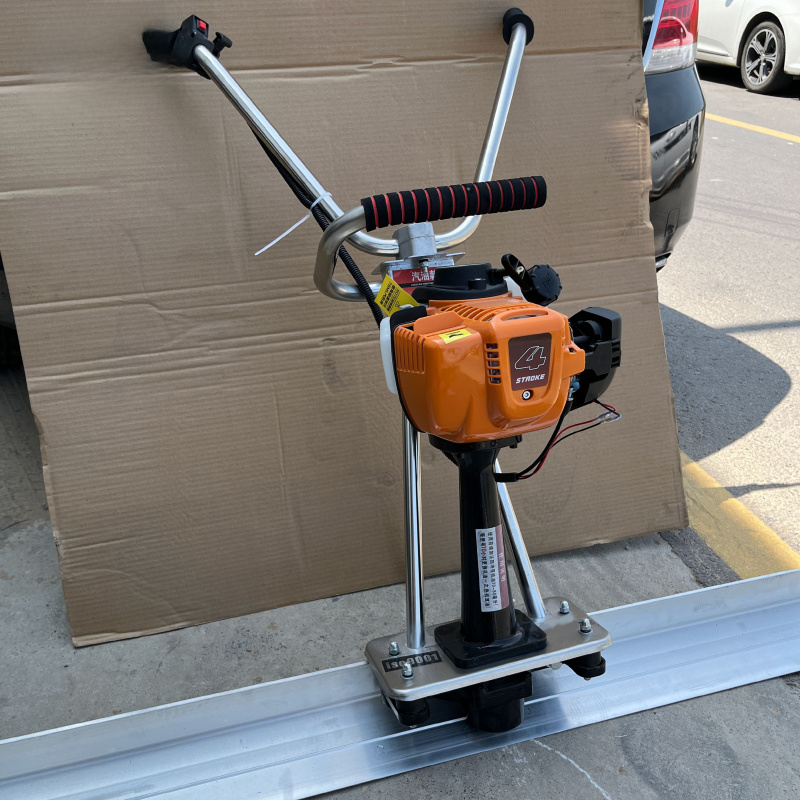 Power Tools Used In Construction - 電動工具による床工事、コンクリートの水平調整に使用