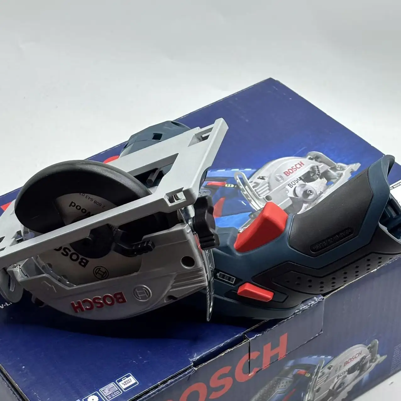 ボッシュ GKS 12V-LI コードレス電動丸鋸 プロフェ - Power Tools Professional のレビューと価格